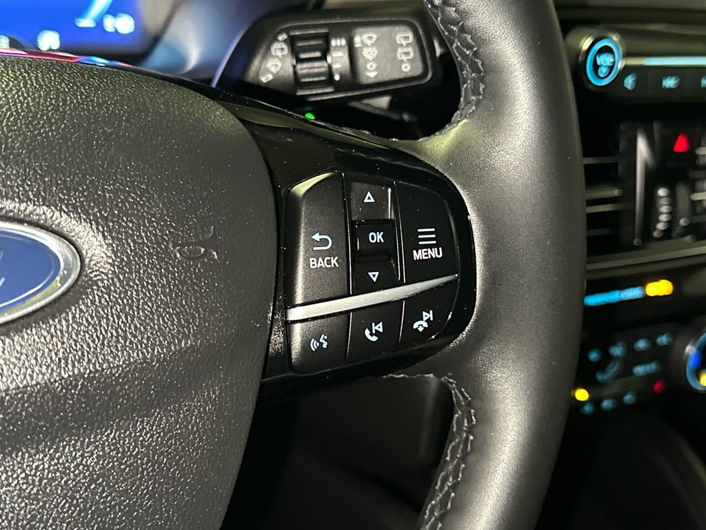 Used 2022 Ford Escape Titanium w/ Class II Trailer Tow Package image 27