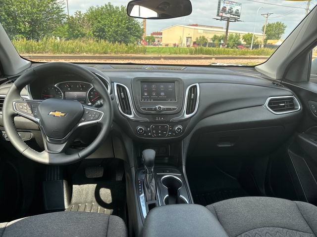 Used 2024 Chevrolet Equinox LT AWD/4WD image 13