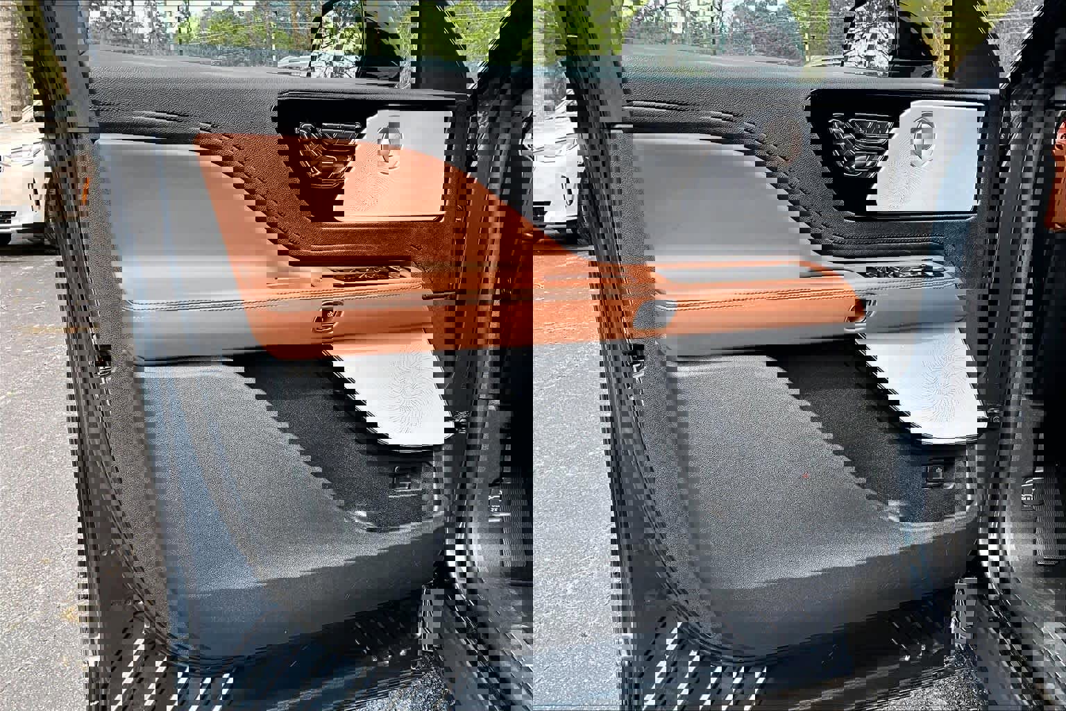 Used 2023 Lincoln Aviator Reserve w/ Equipment Group 201A image 20