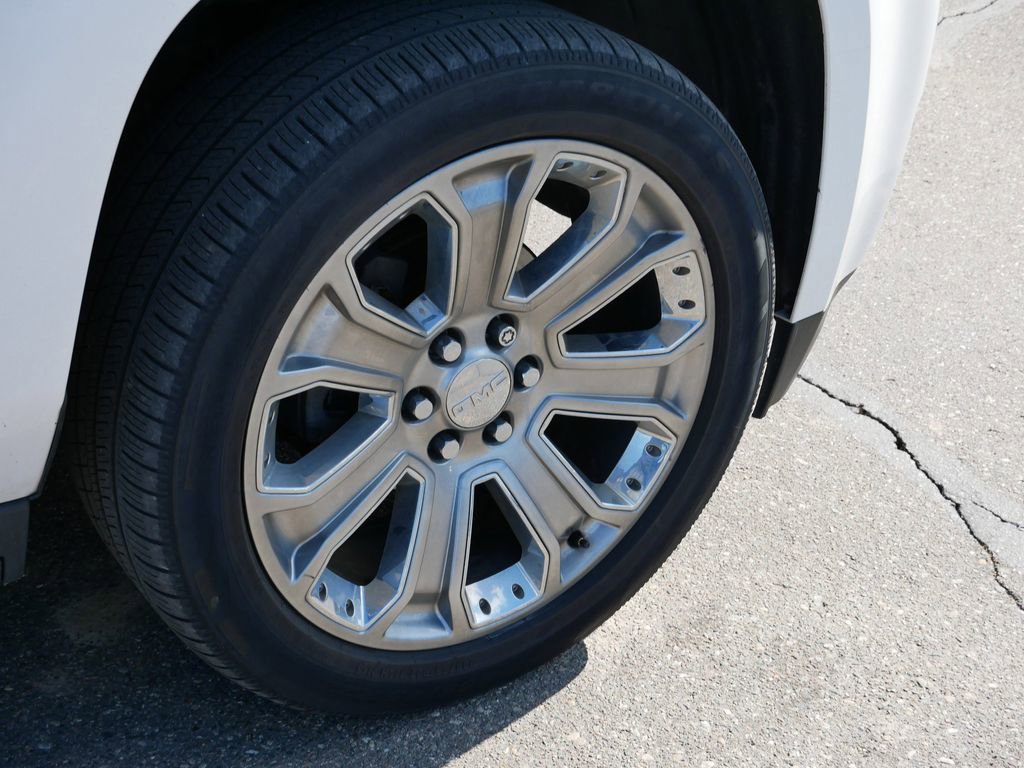 Used 2017 GMC Yukon Denali w/ Open Road Package image 9