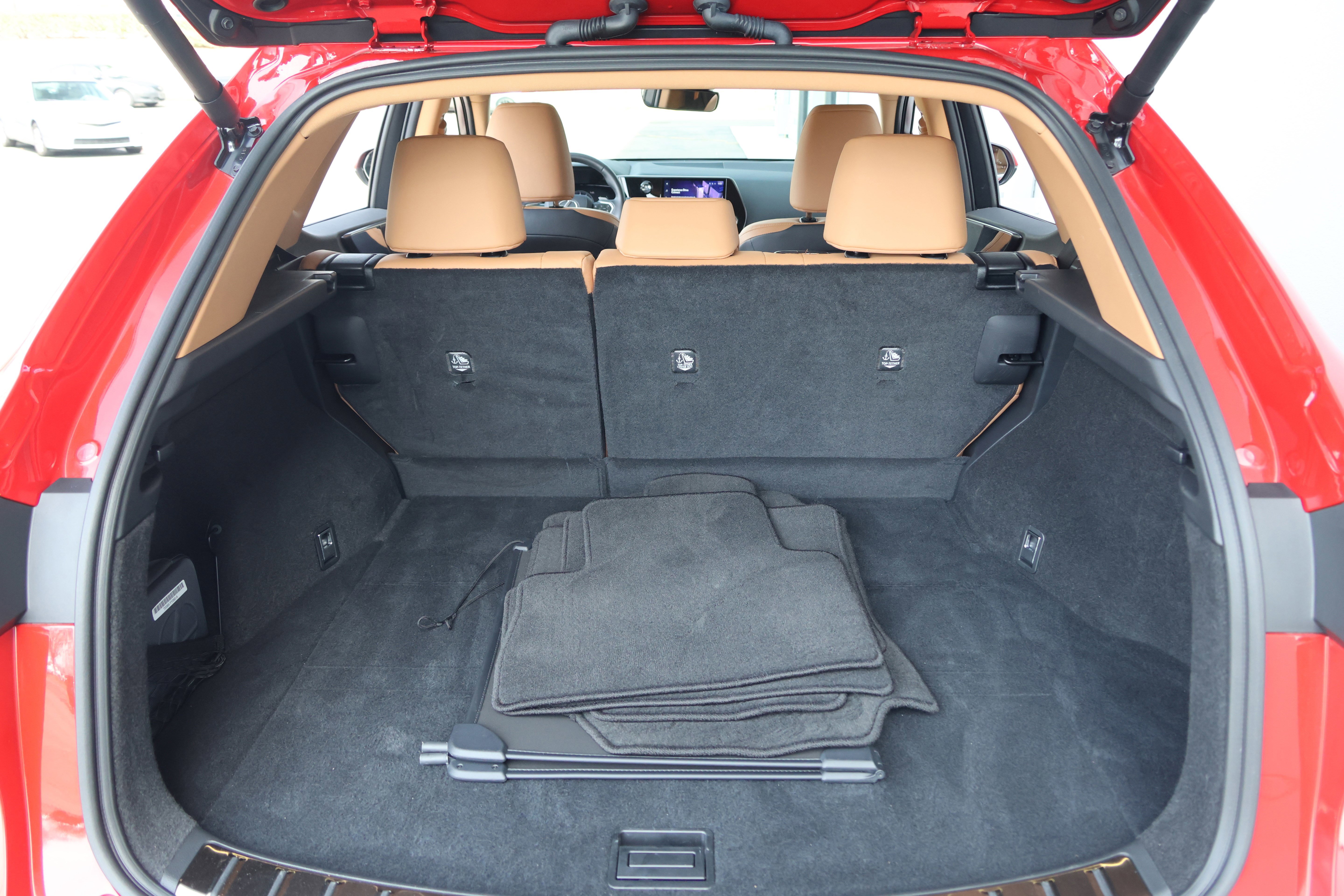 Certified 2025 Lexus NX 250 250 Premium w/ Towing Package (2000 Lbs) image 39