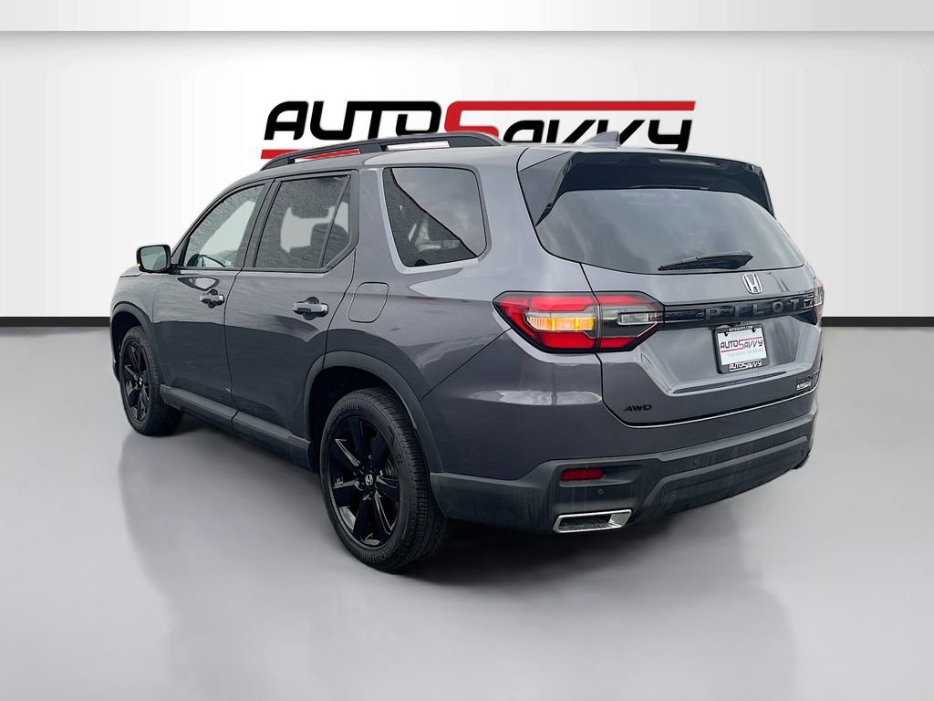Used 2025 Honda Pilot Black Edition image 5