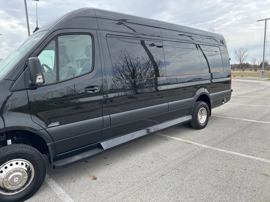 Used 2023 Mercedes-Benz Sprinter 3500 image 10