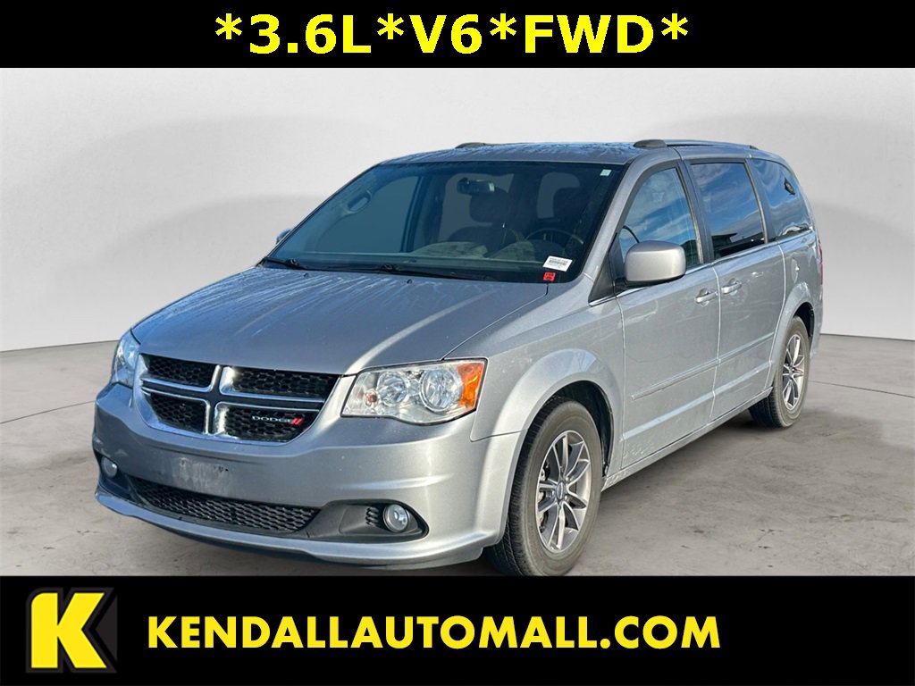 Used 2017 Dodge Grand Caravan SXT image 1