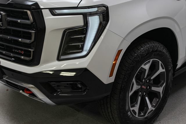 New 2026 GMC Yukon XL AT4 Ultimate w/ LPO, Floor Liner Package AWD/4WD image 4