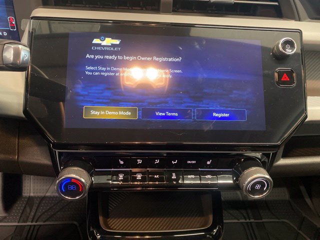 New 2027 Chevrolet Bolt LT w/ Comfort Package FWD image 17