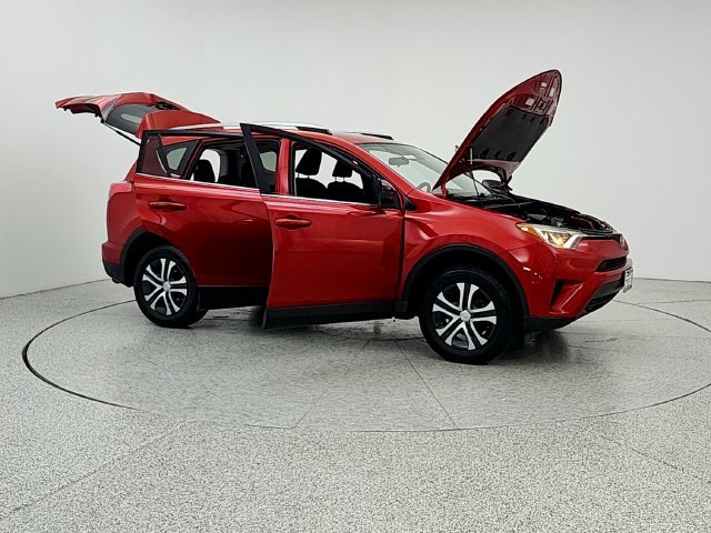 Used 2017 Toyota RAV4 LE w/ Carpet Mat Package AWD/4WD image 10