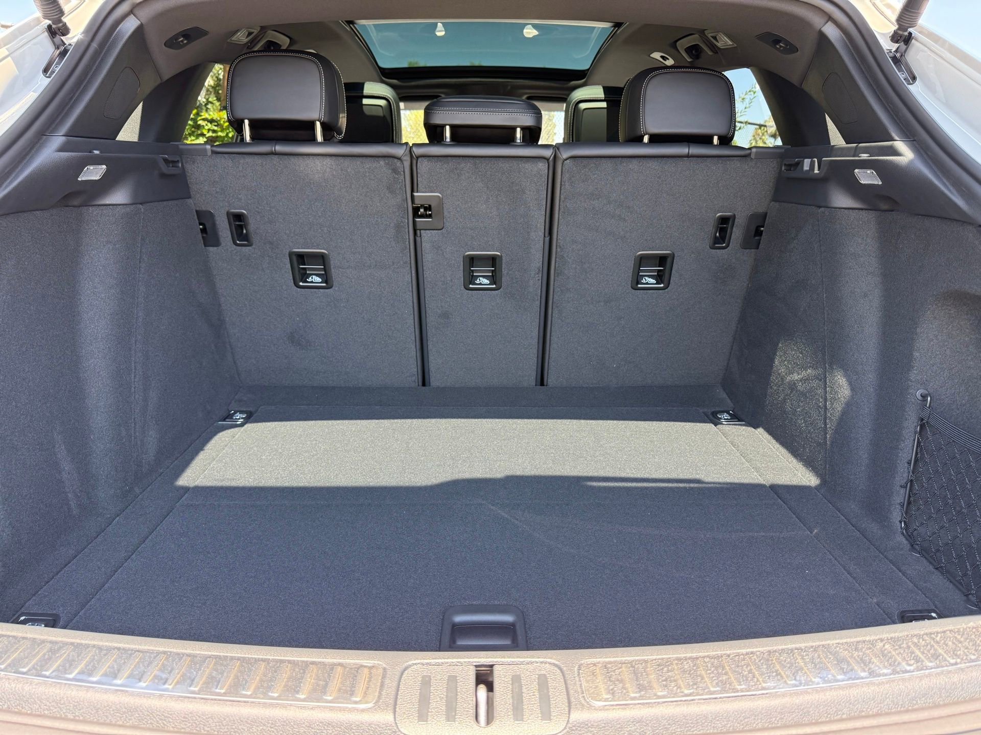 Used 2025 Porsche Macan image 34