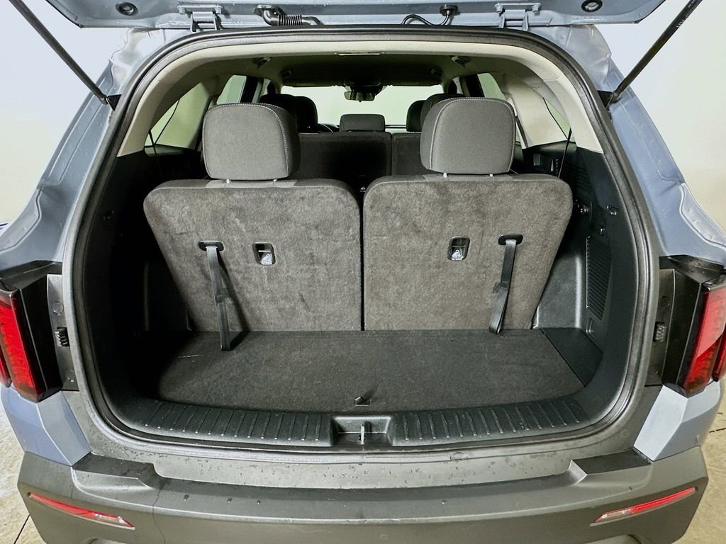 Certified 2023 Kia Sorento LX AWD/4WD image 29