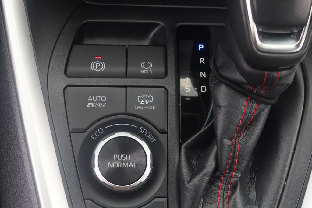 Used 2024 Toyota RAV4 SE AWD/4WD image 11