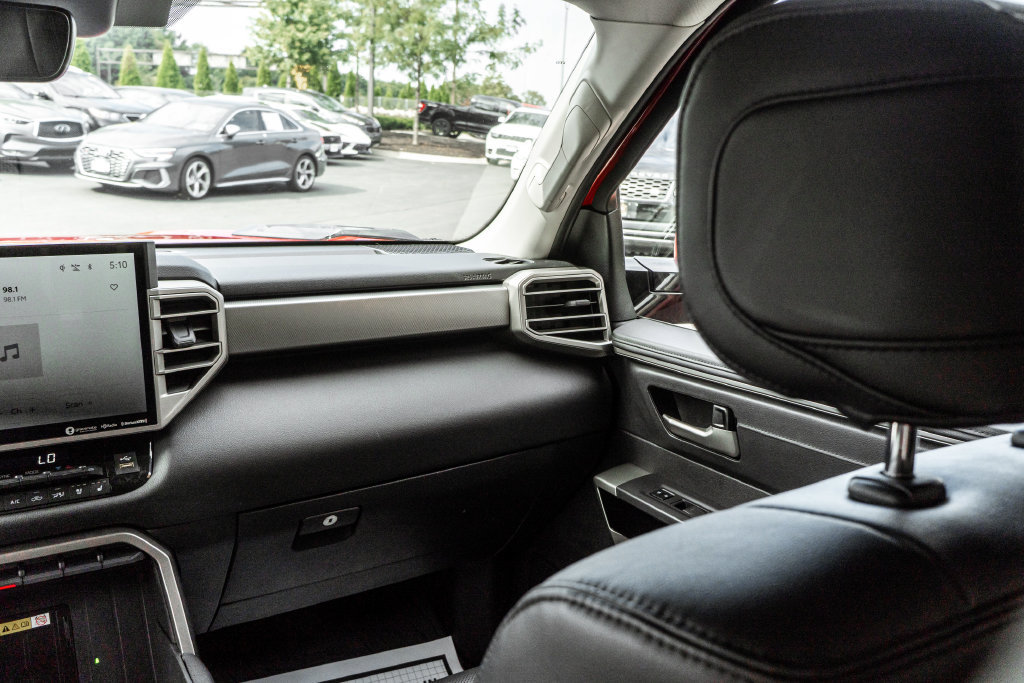 Used 2023 Toyota Tundra Limited AWD/4WD image 14