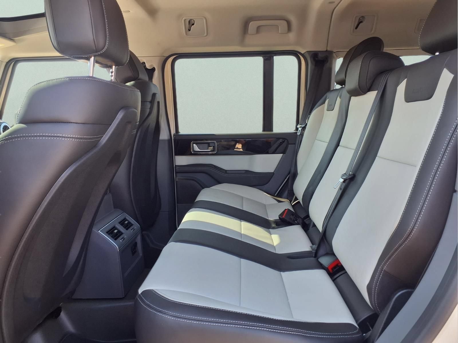 New 2025 INEOS Grenadier Station Wagon AWD/4WD image 9