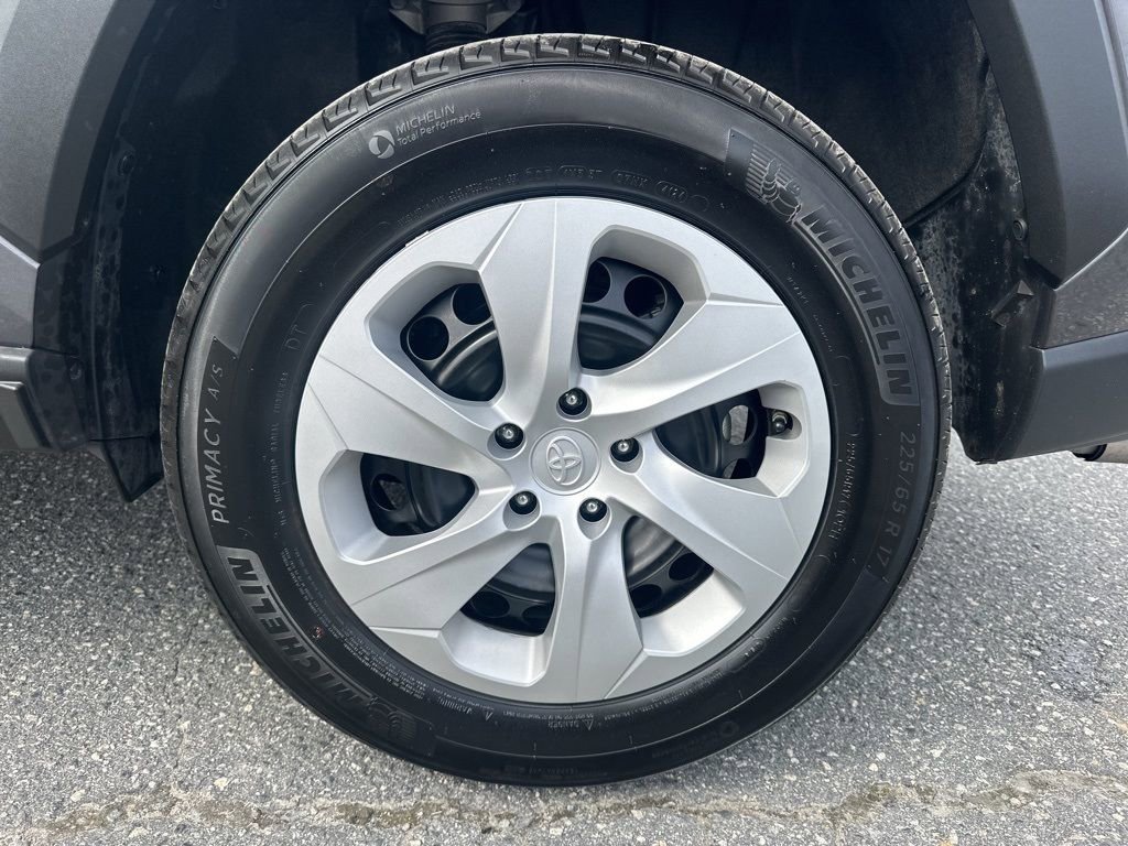 Used 2025 Toyota RAV4 LE image 26