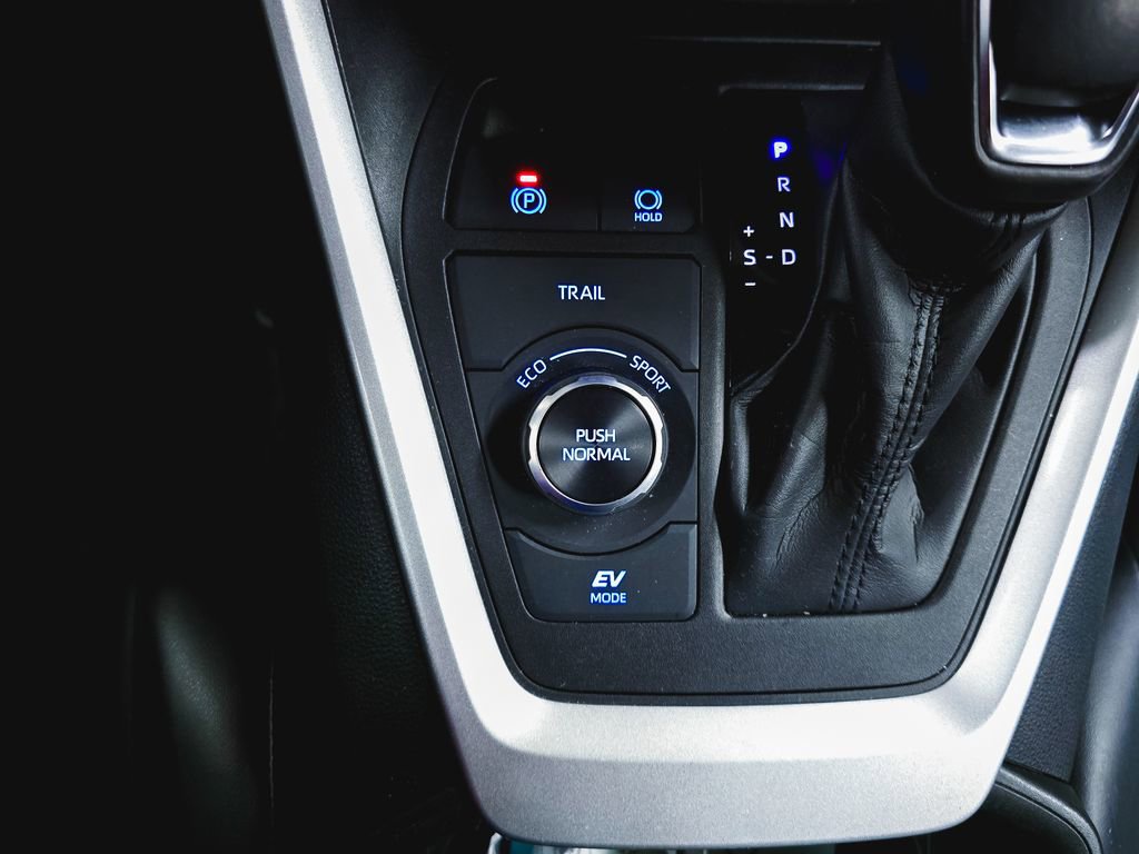 Used 2022 Toyota RAV4 XLE Premium image 34