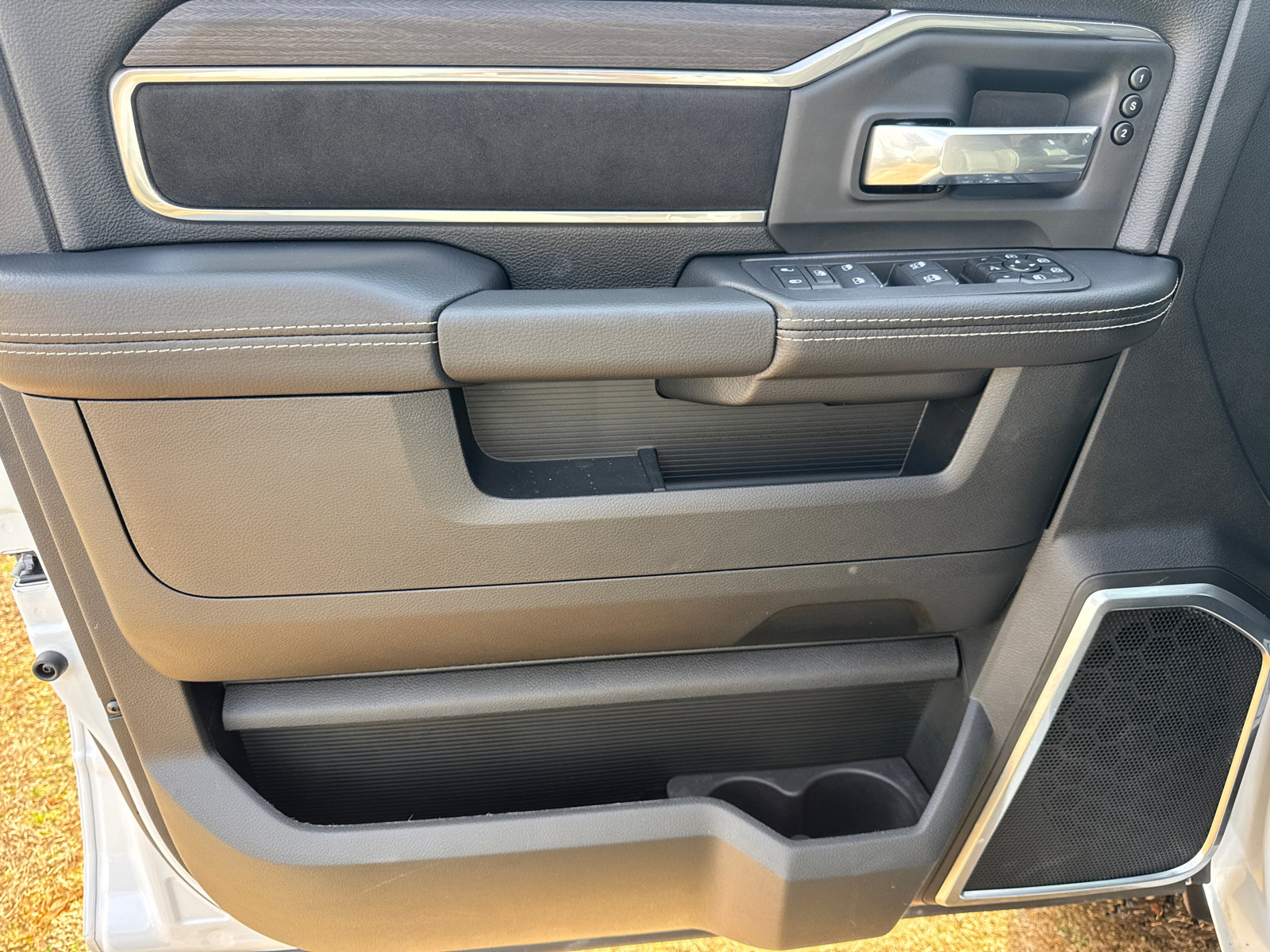 New 2026 RAM 2500 Laramie w/ Night Edition image 10