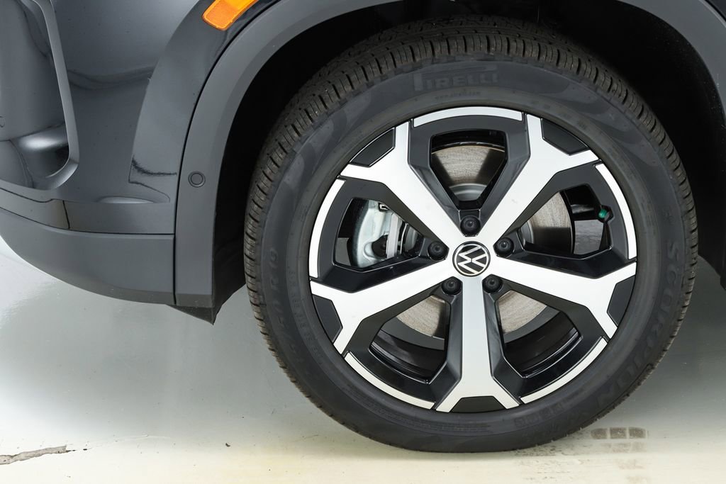 New 2026 Volkswagen Tiguan SE image 44