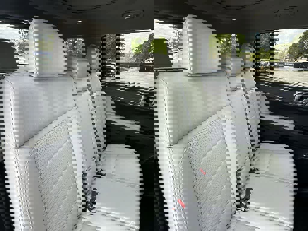 Used 2024 Hyundai Santa Fe Limited image 26