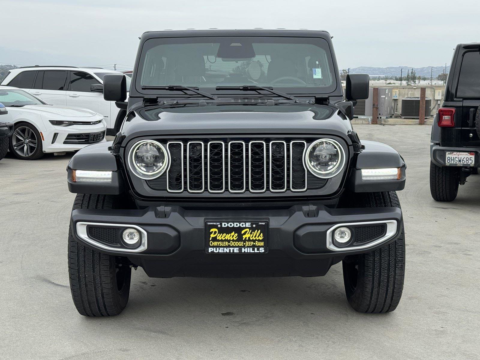 Certified 2025 Jeep Wrangler Sahara image 3