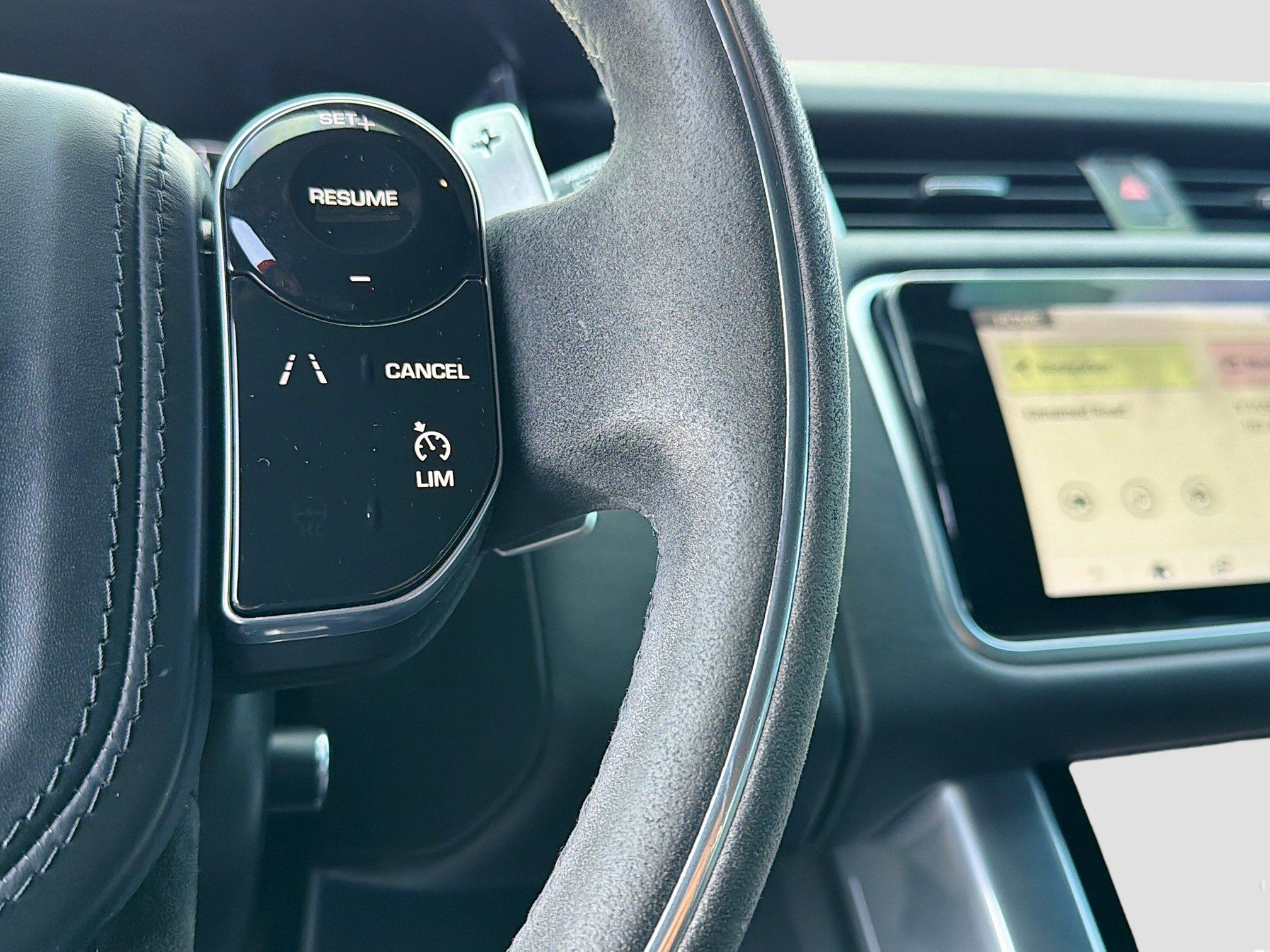 Used 2021 Land Rover Range Rover Sport HST image 38