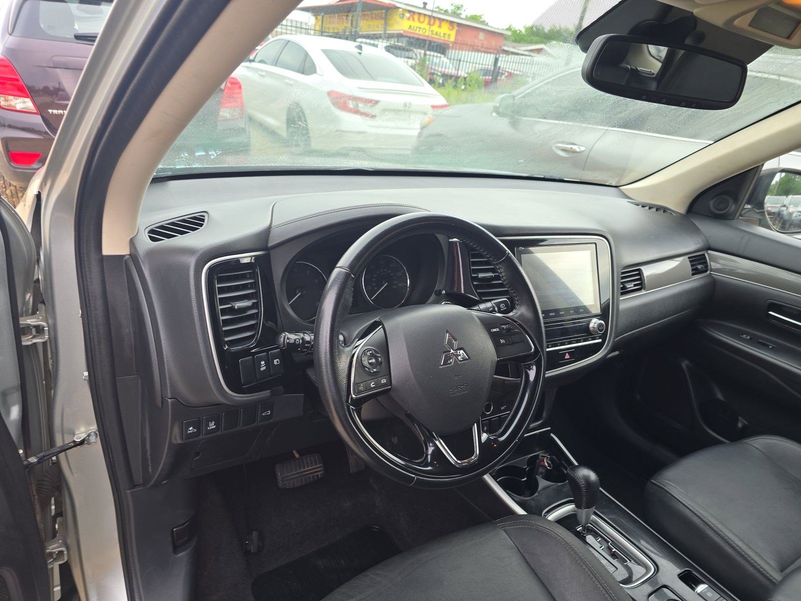 Used 2020 Mitsubishi Outlander SEL AWD/4WD image 17