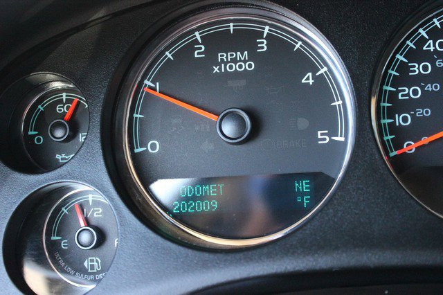 Used 2013 GMC Sierra 2500 Denali w/ Suspension Package, Off-Road image 10