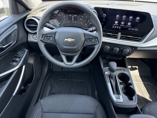 New 2026 Chevrolet Trax LS w/ LS Convenience Package FWD image 13