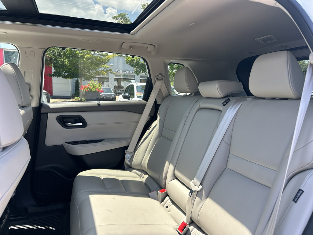 Certified 2023 Nissan Rogue SL w/ SL Premium Package AWD/4WD image 11