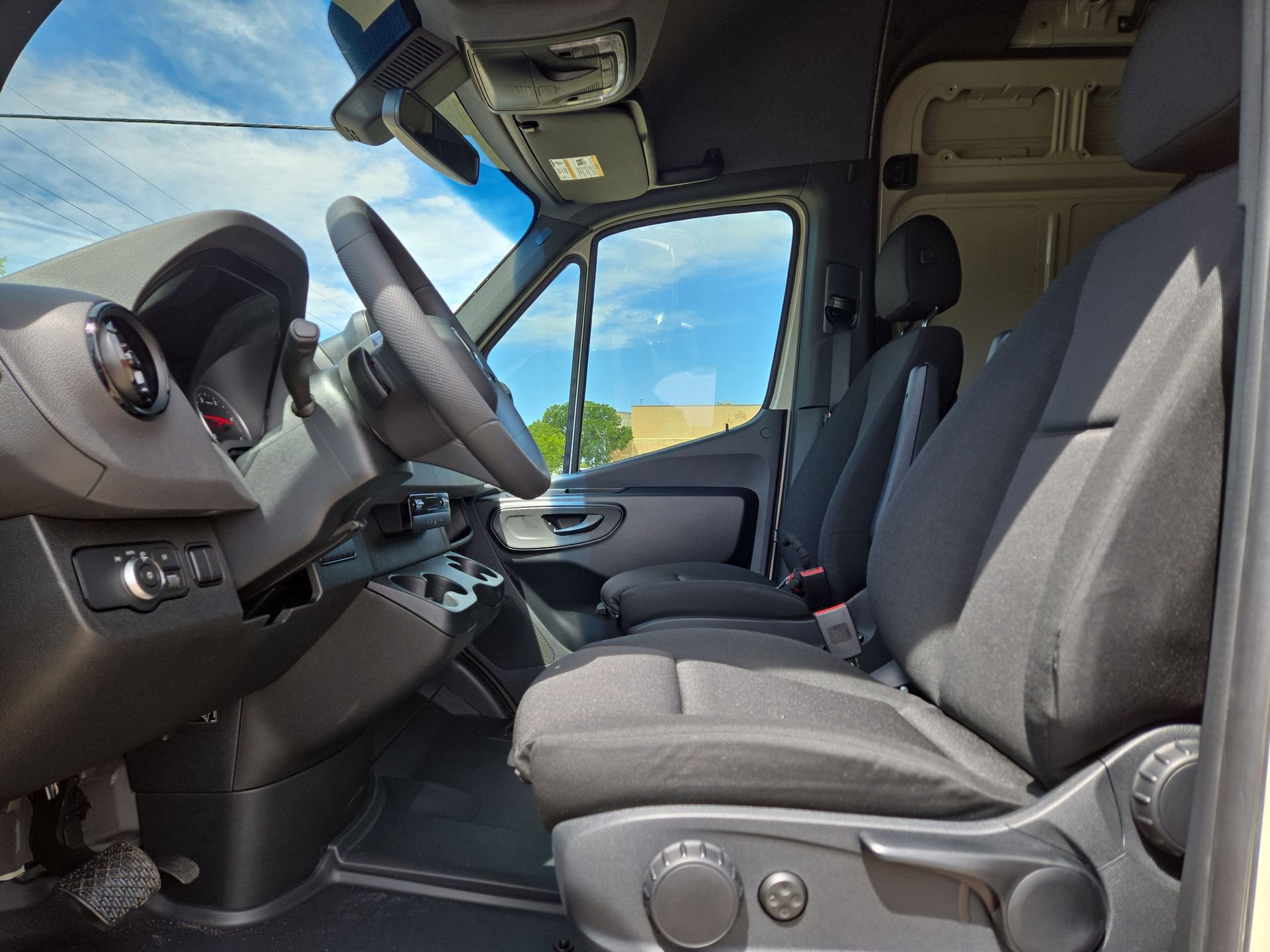 New 2025 Mercedes-Benz Sprinter 2500 image 16