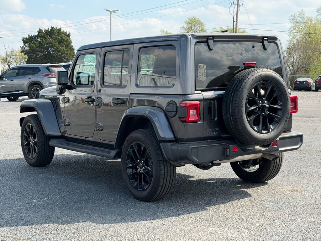 Used 2025 Jeep Wrangler Unlimited Sahara image 7