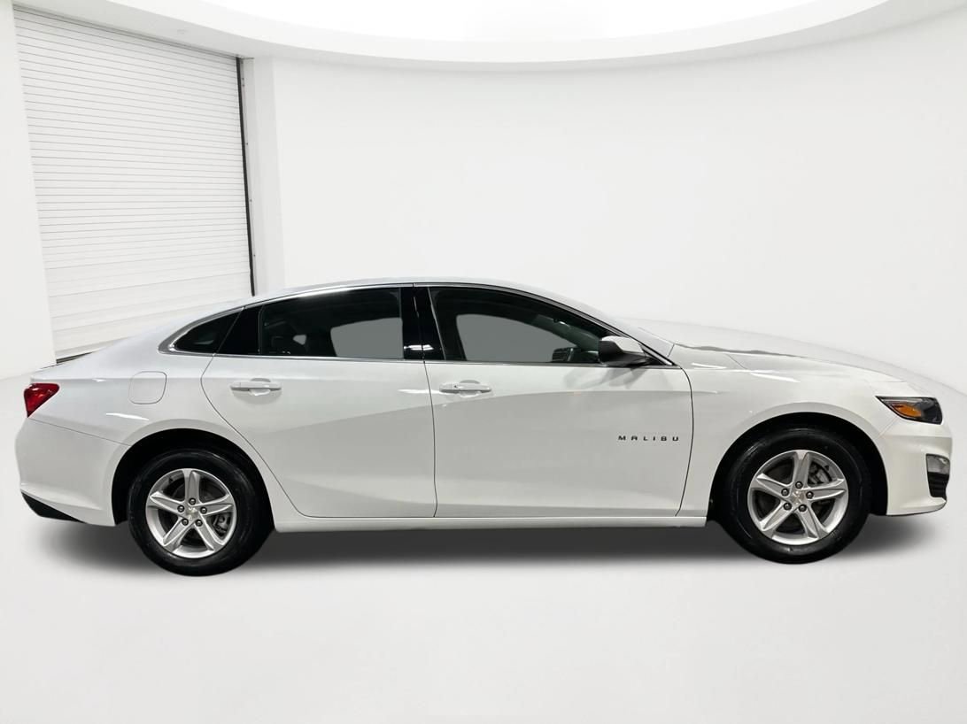 Used 2023 Chevrolet Malibu LT image 4