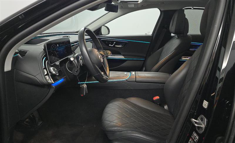 Used 2024 Mercedes-Benz E 450 4MATIC Sedan w/ Airmatic Package image 7