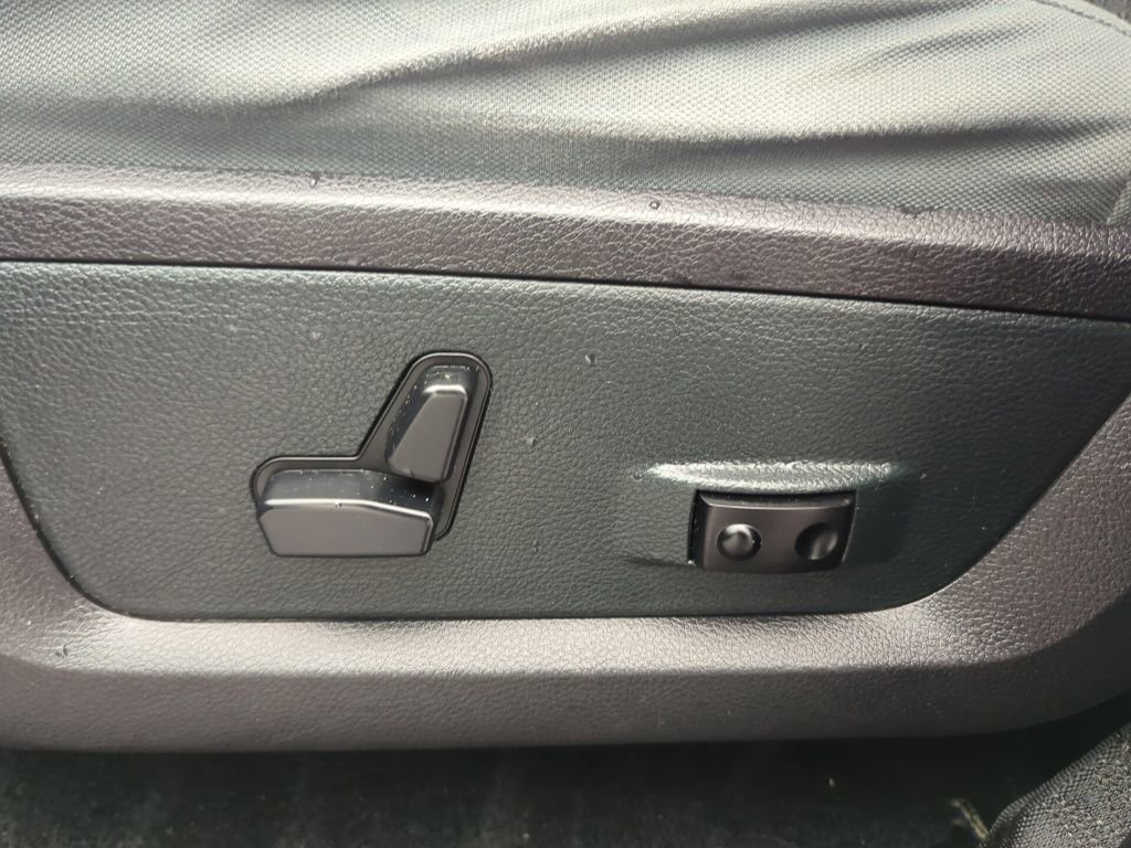 Used 2014 RAM 1500 Outdoorsman image 32