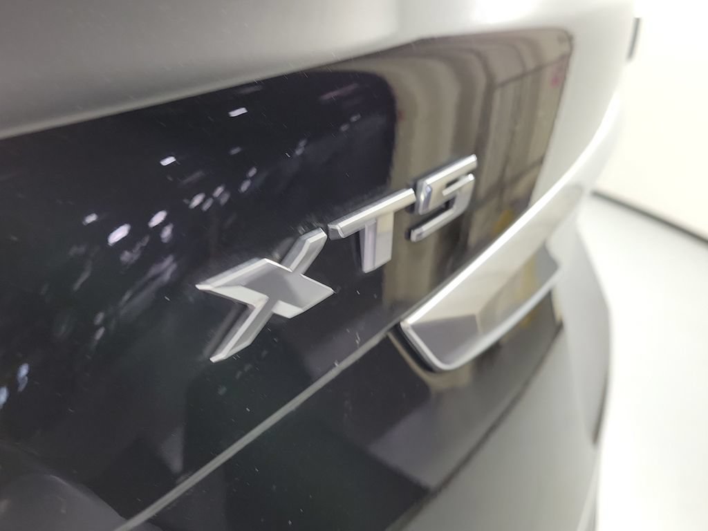 Certified 2023 Cadillac XT5 Luxury FWD image 5
