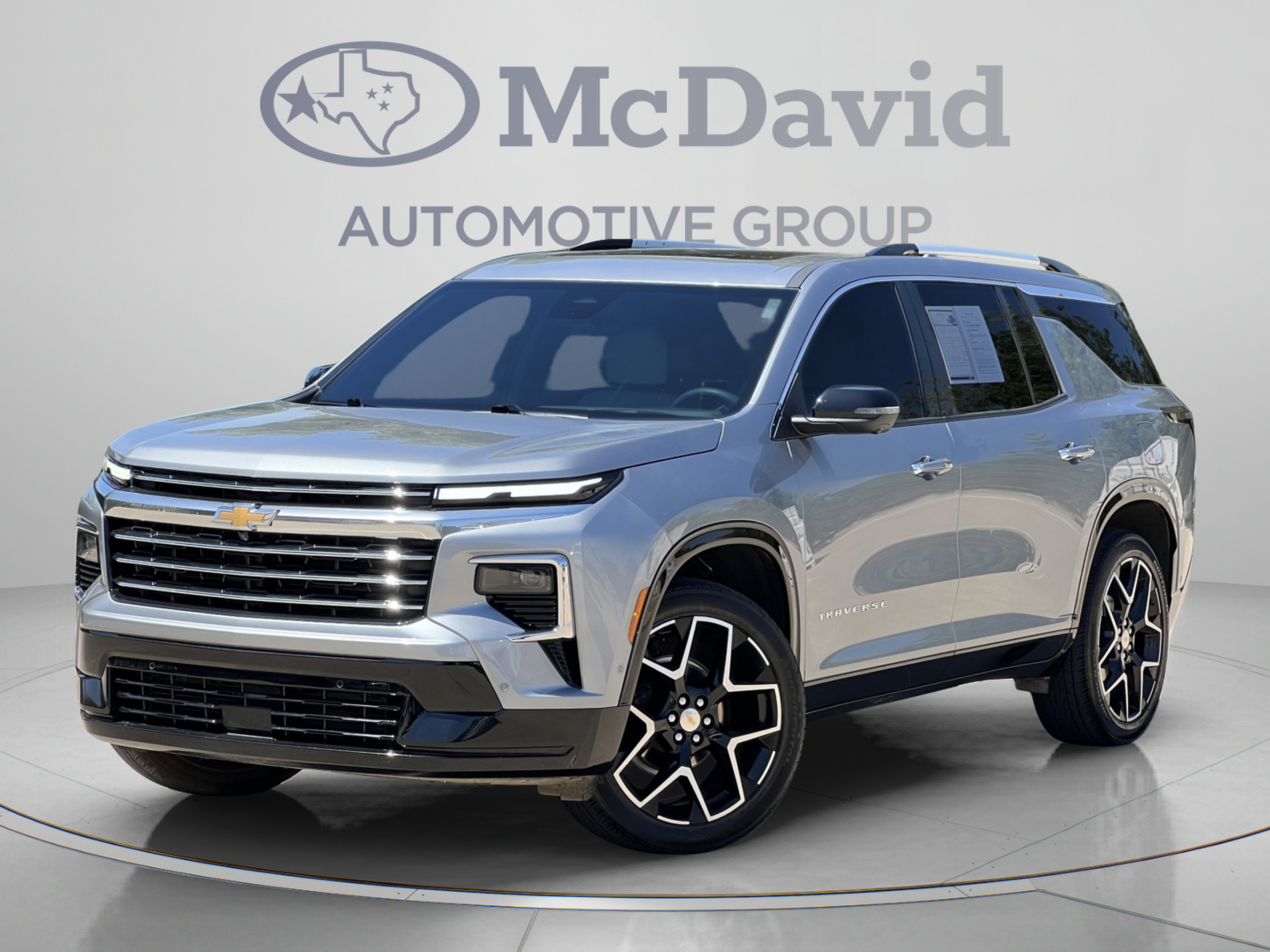 Used 2025 Chevrolet Traverse High Country w/ LPO, Floor Liner Package AWD/4WD image 2