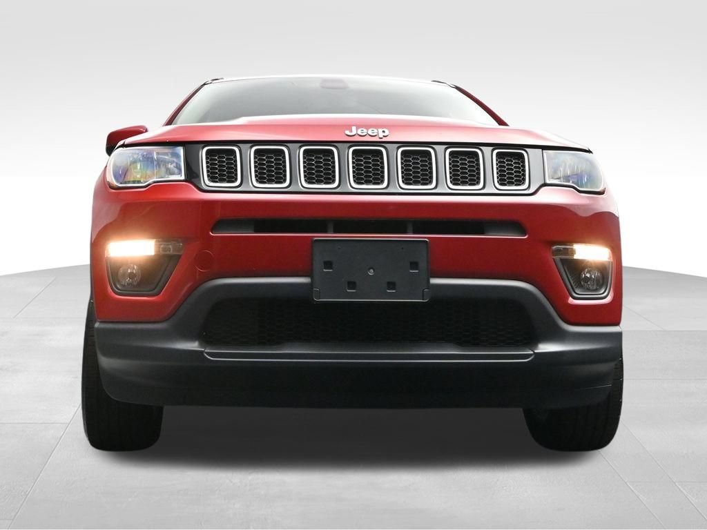 Used 2020 Jeep Compass Latitude w/ Cold Weather Group AWD/4WD image 34