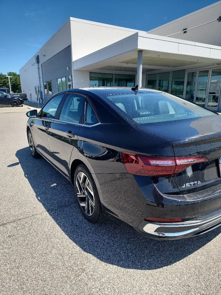 Used 2022 Volkswagen Jetta SEL FWD image 5
