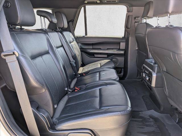 Used 2020 Ford Expedition XLT w/ Equipment Group 202A AWD/4WD image 21