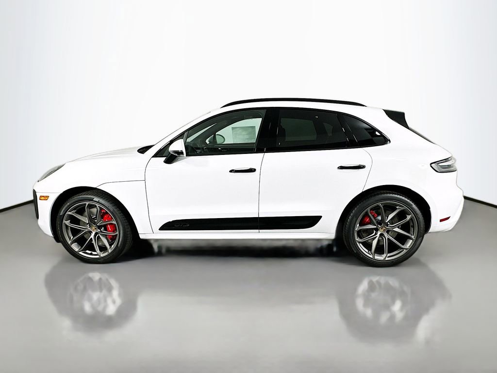 New 2026 Porsche Macan GTS image 2