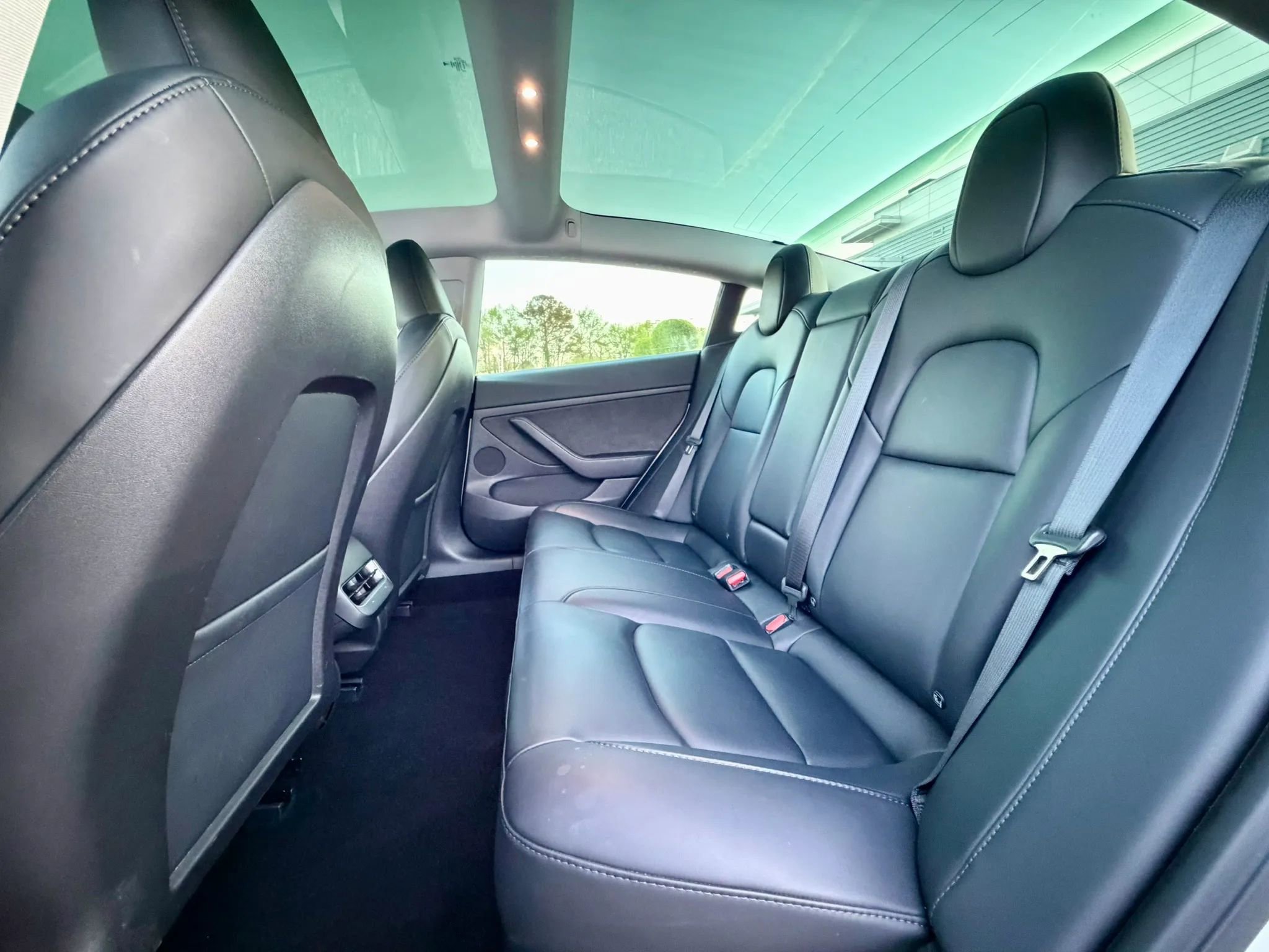 Used 2023 Tesla Model 3 Standard Range image 22