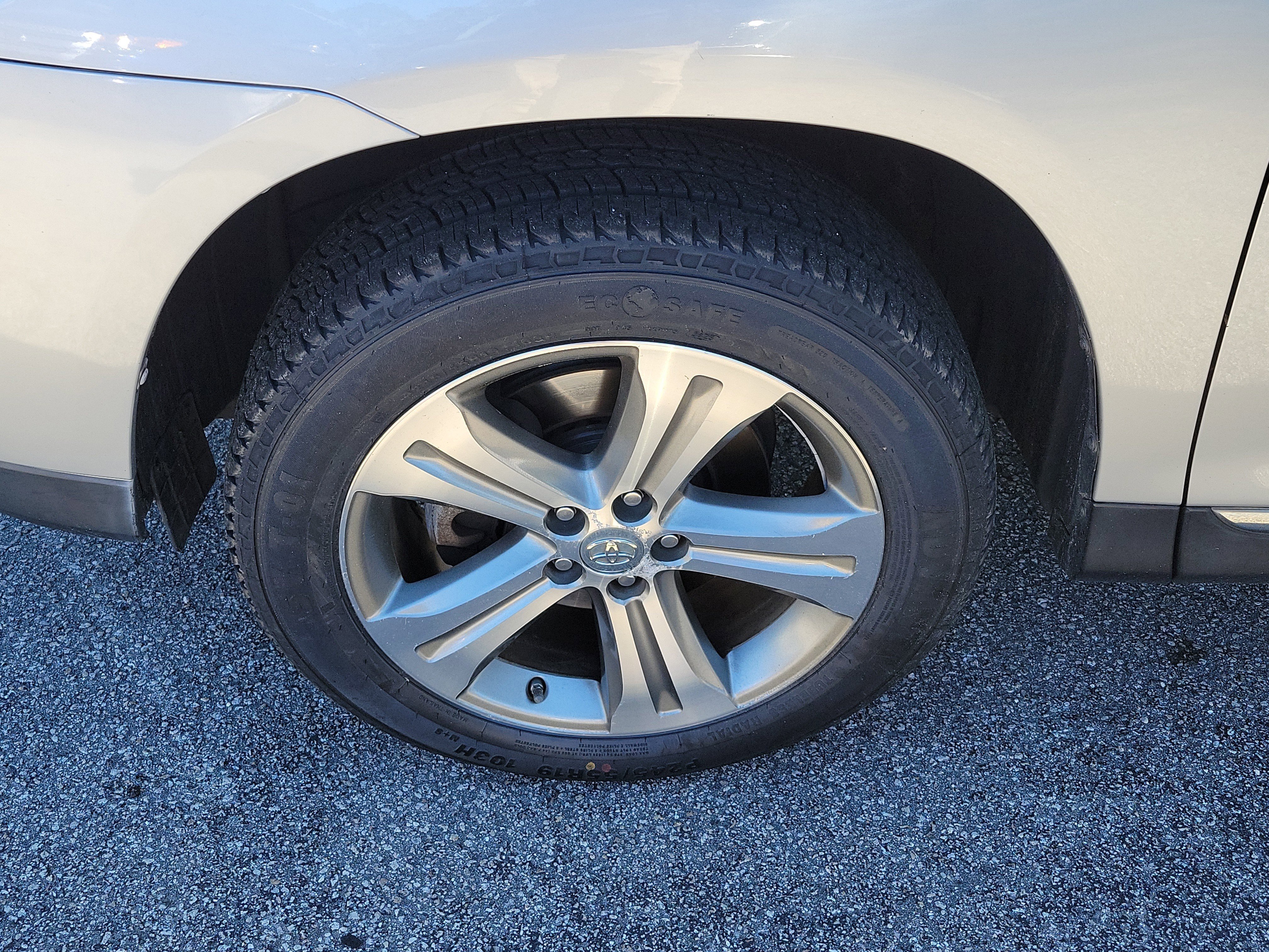 Used 2011 Toyota Highlander Limited image 37