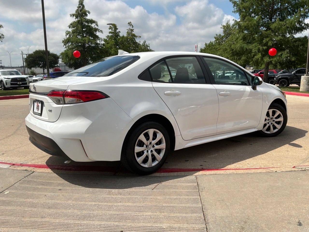 Used 2025 Toyota Corolla LE FWD image 6