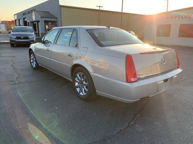 Used 2008 Cadillac DTS 1SH FWD image 2