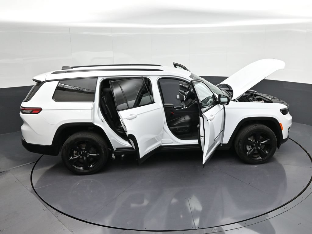 Used 2025 Jeep Grand Cherokee L Limited w/ Black Appearance Package RWD image 38