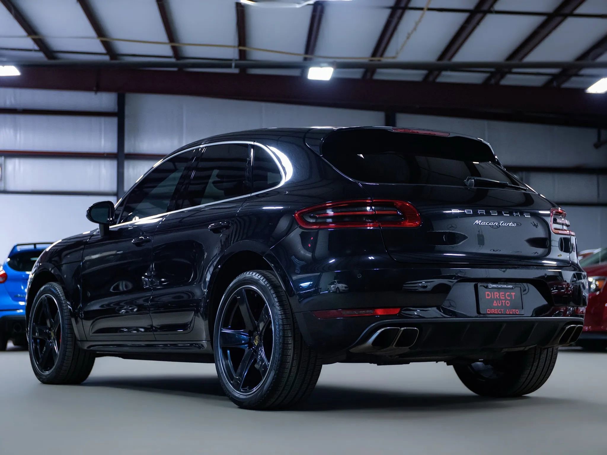 Used 2017 Porsche Macan Turbo image 16