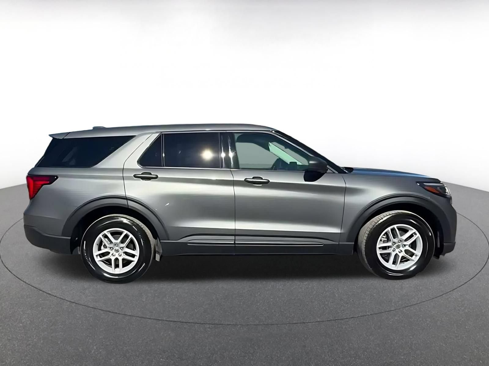 Used 2026 Ford Explorer Active AWD/4WD image 15