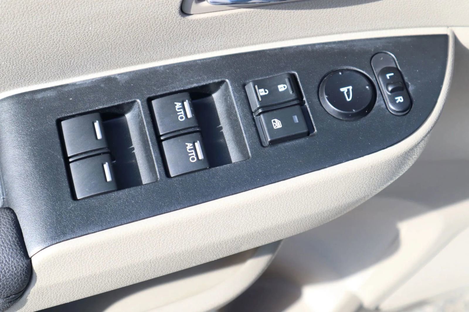 Used 2015 Honda Odyssey Touring image 33