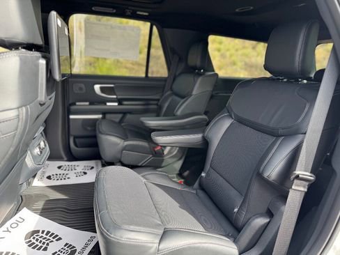 New 2026 Ford Expedition Max Platinum image 13