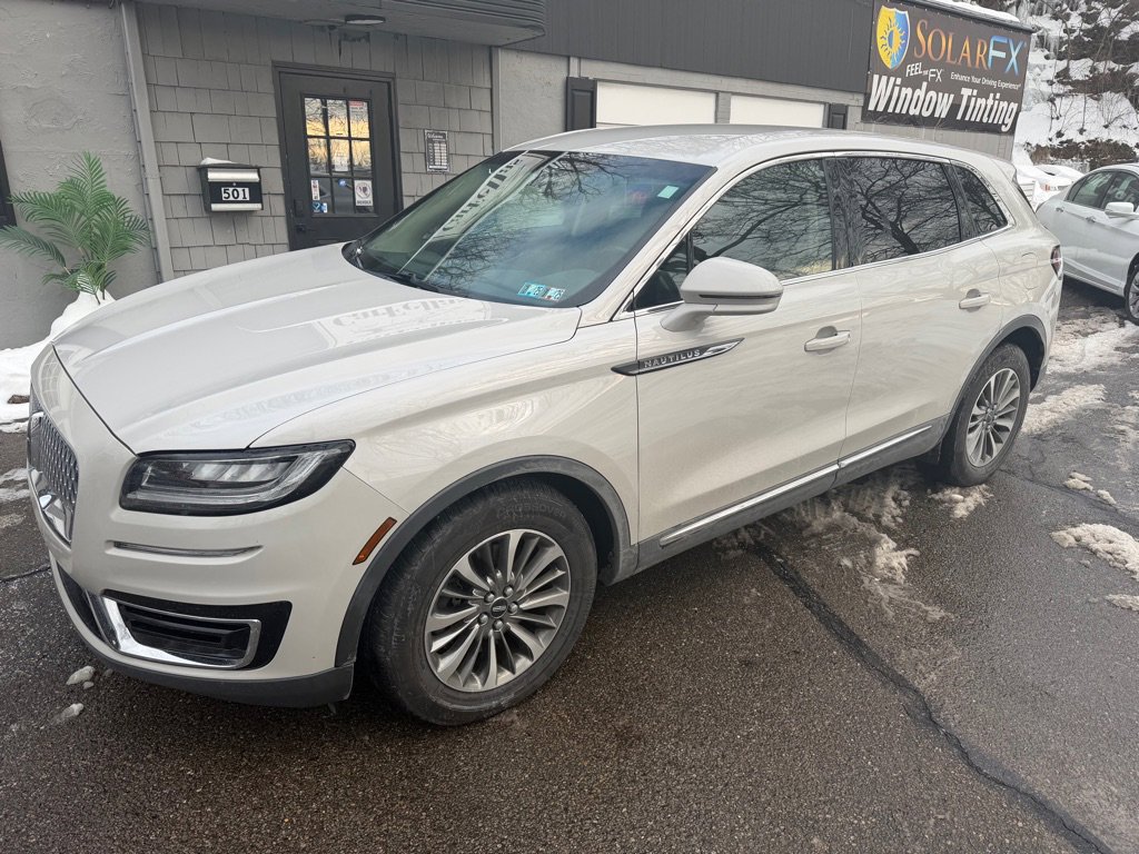 Used 2019 Lincoln Nautilus Select image 1