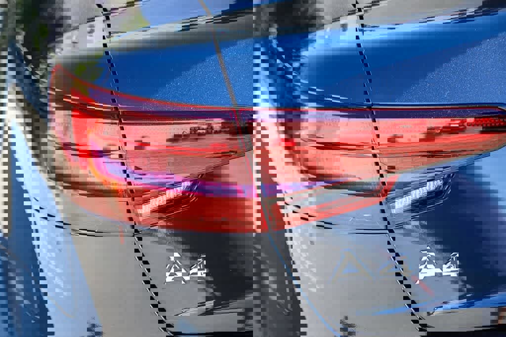 Used 2018 Audi A4 2.0T Ultra Premium w/ 18" Wheel Package image 8