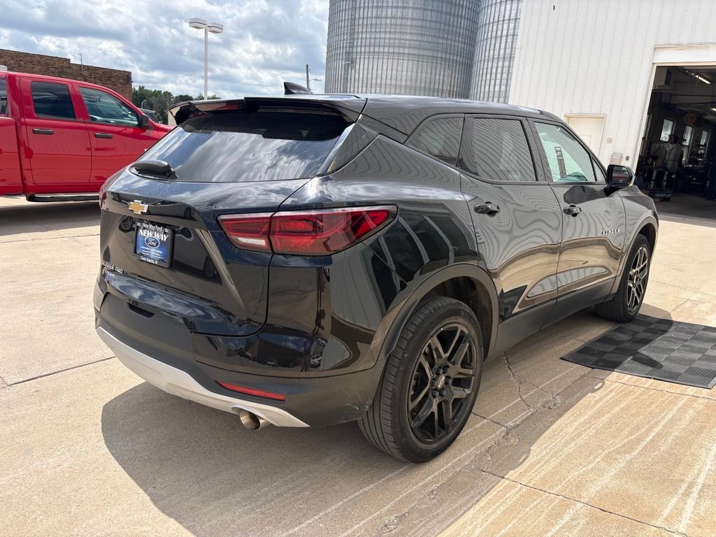 Used 2023 Chevrolet Blazer LT w/ Driver Confidence Package AWD/4WD image 3